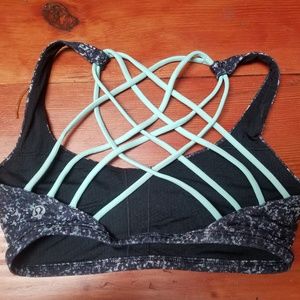 Lululemon sports bra